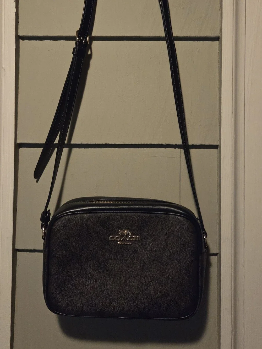 Coach CR135 Signature Canvas Camera Bag Crossbody Brown Black Gold Hardware EUC - Picture 2 of 11